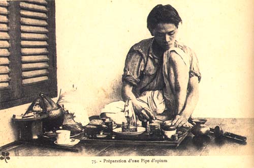 preparing an opium pipe